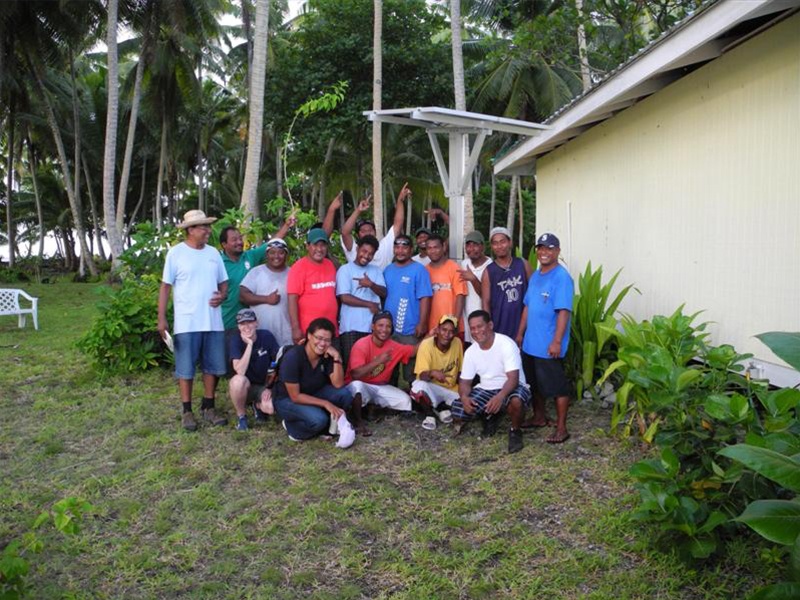 Restar instaló 3000 conjuntos de sistemas domésticos fuera de la red en las Islas Marshall, julio de 2012
