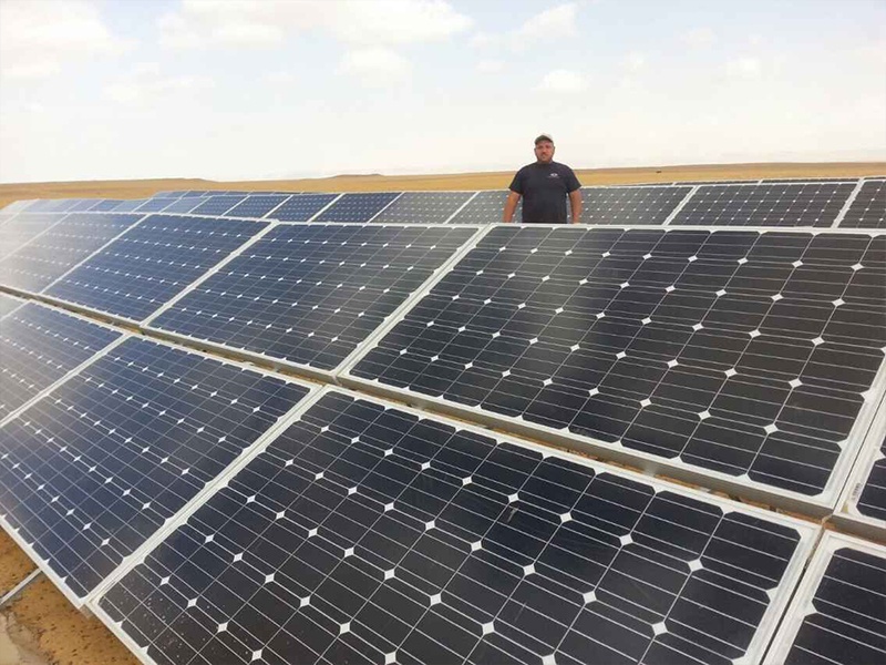 Estación de energía solar de tierra Restar 78KW en Alexandria Egypt, mayo de 2015.